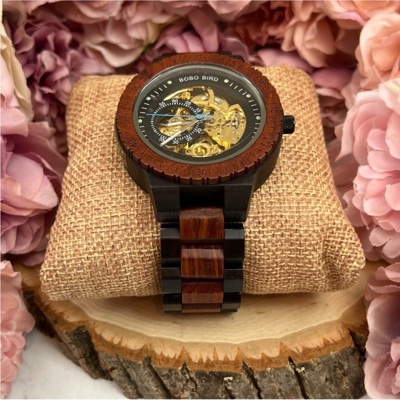 Luxury Ebony & Sandalwood Automatic Kinetic Watch - Picture 6 of 15